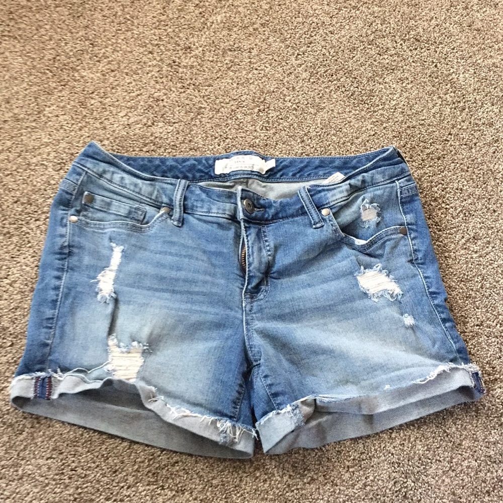 Torrid plus size 10 stretchy denim shorts